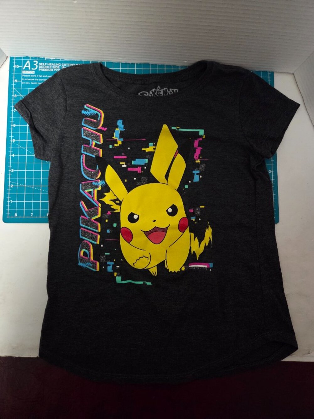 Pokemon Nintendo Girl Kid T-Shirt Size L 10-12 Short Sleeve Pikachu